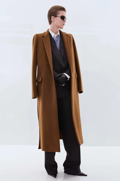 Look 1